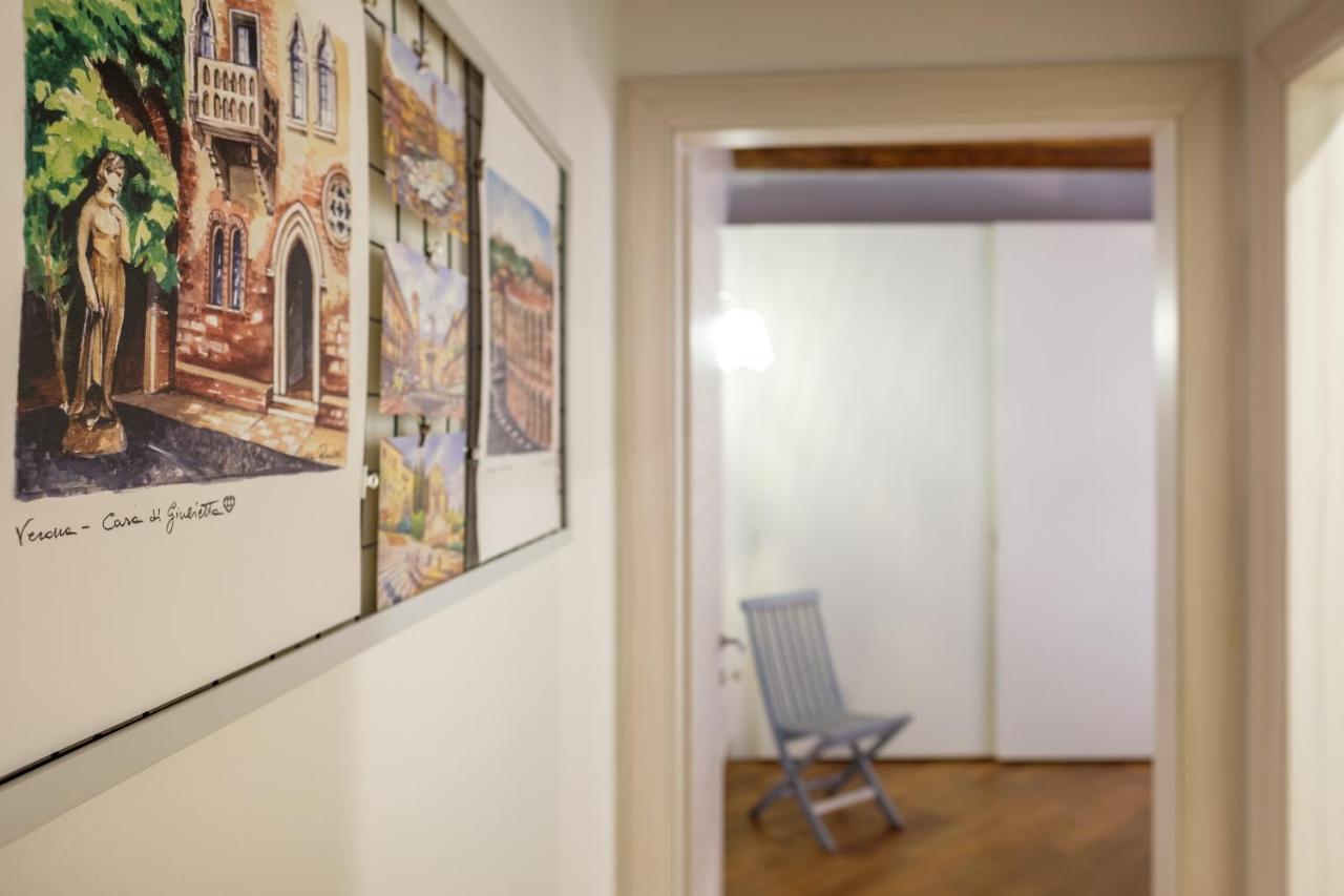 Apartament La Terrazza In Centro Werona Zewnętrze zdjęcie